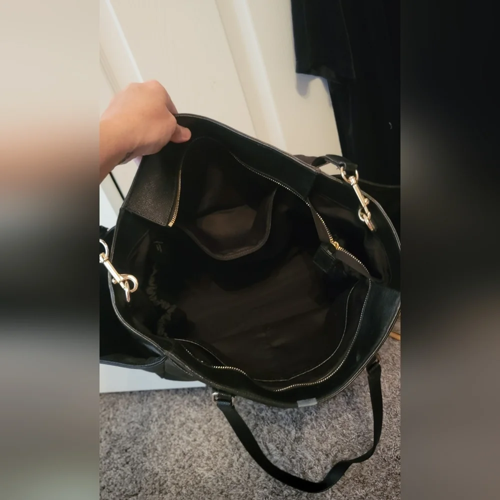 AUTHENTIC 2016 black  leather Coach Baby bag. Has shoulder strap and handles. - Picture 10 of 16